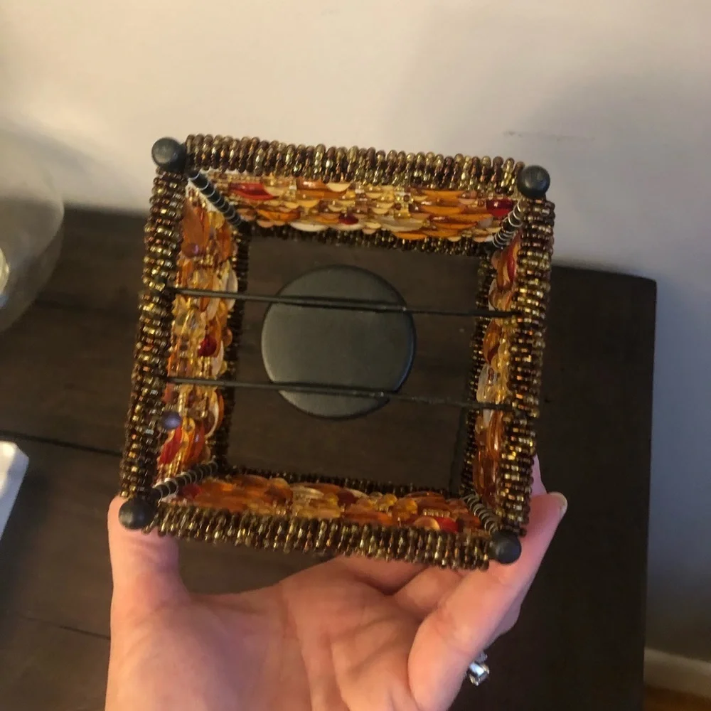 Beaded tea light holder